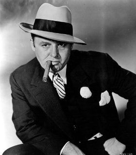 Al Capone - Scarface, Alcatraz & Death - HISTORY